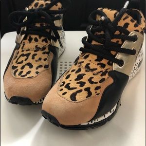 Steve Madden sneakers